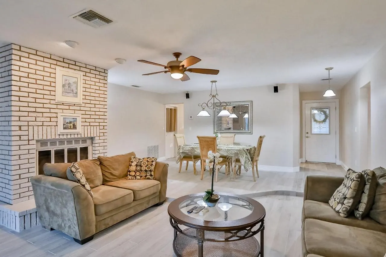 Escape To Honeymoon Island Villa Clearwater Holiday home