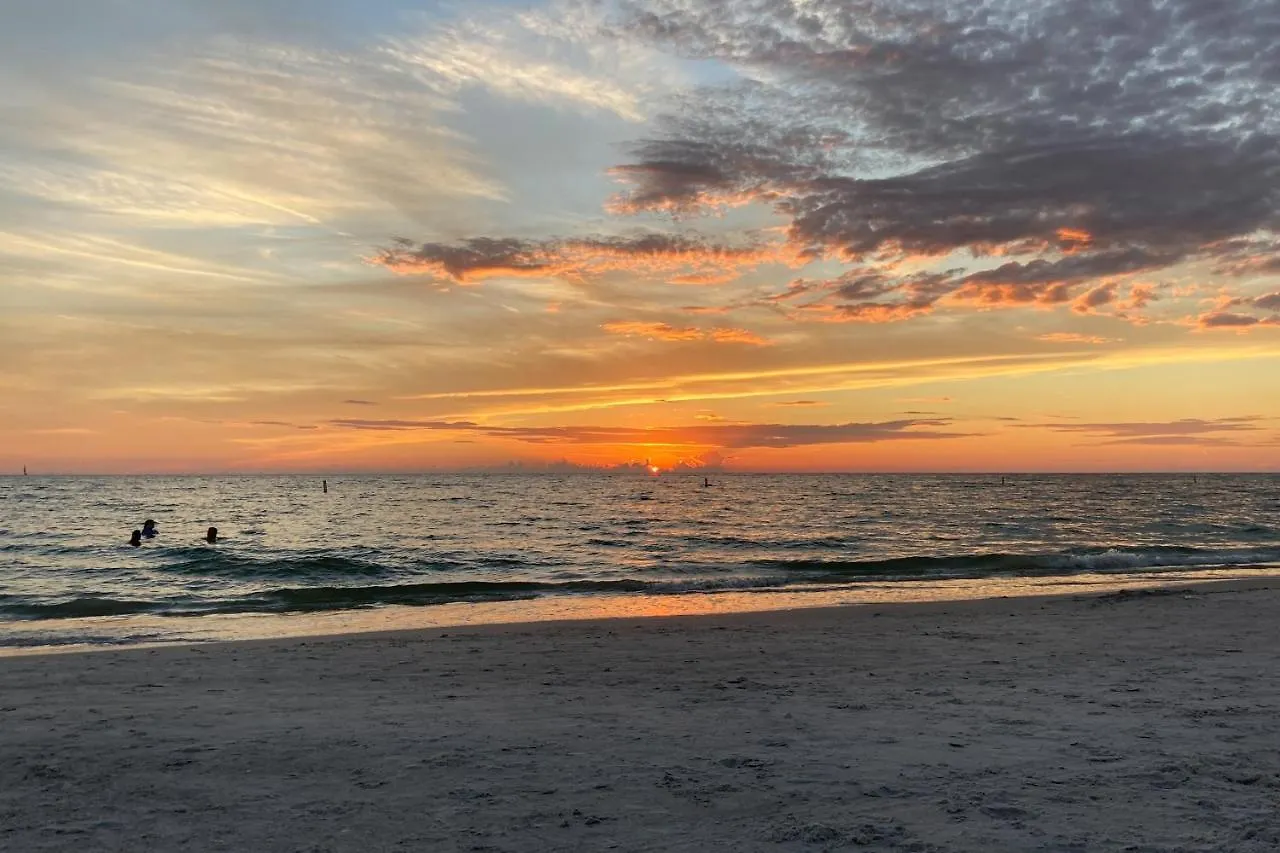 Escape To Honeymoon Island Villa Clearwater